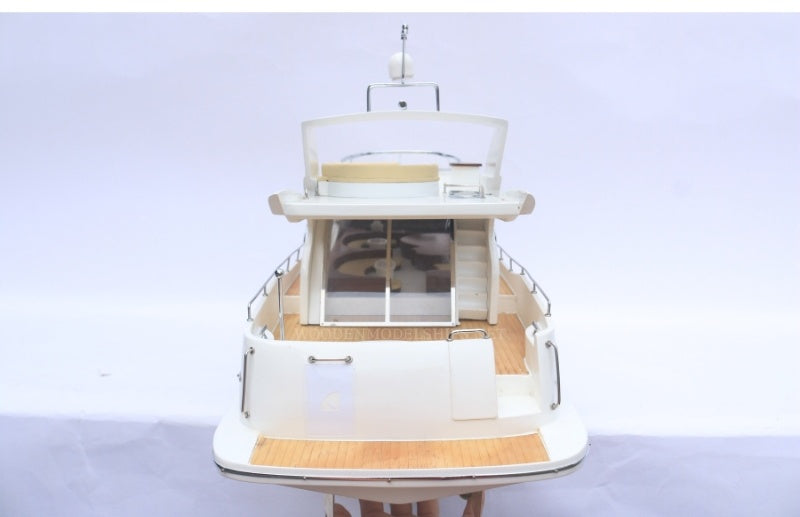 Model Yacht Azimut 68 90 x 23 x H. 36 cm