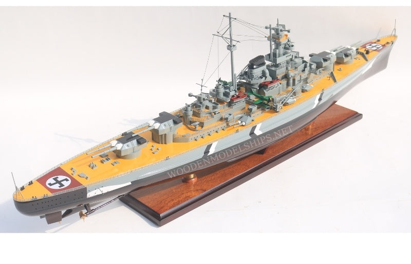 Model Warship Bismarck 100 x 16 x H. 31 cm