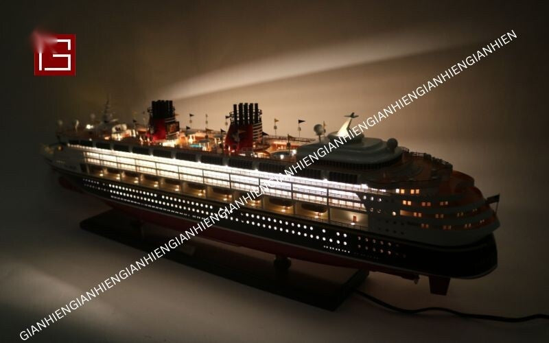 Model Ship DISNEY MAGIC with LIGHTS 103 x 16 x H. 32 cm