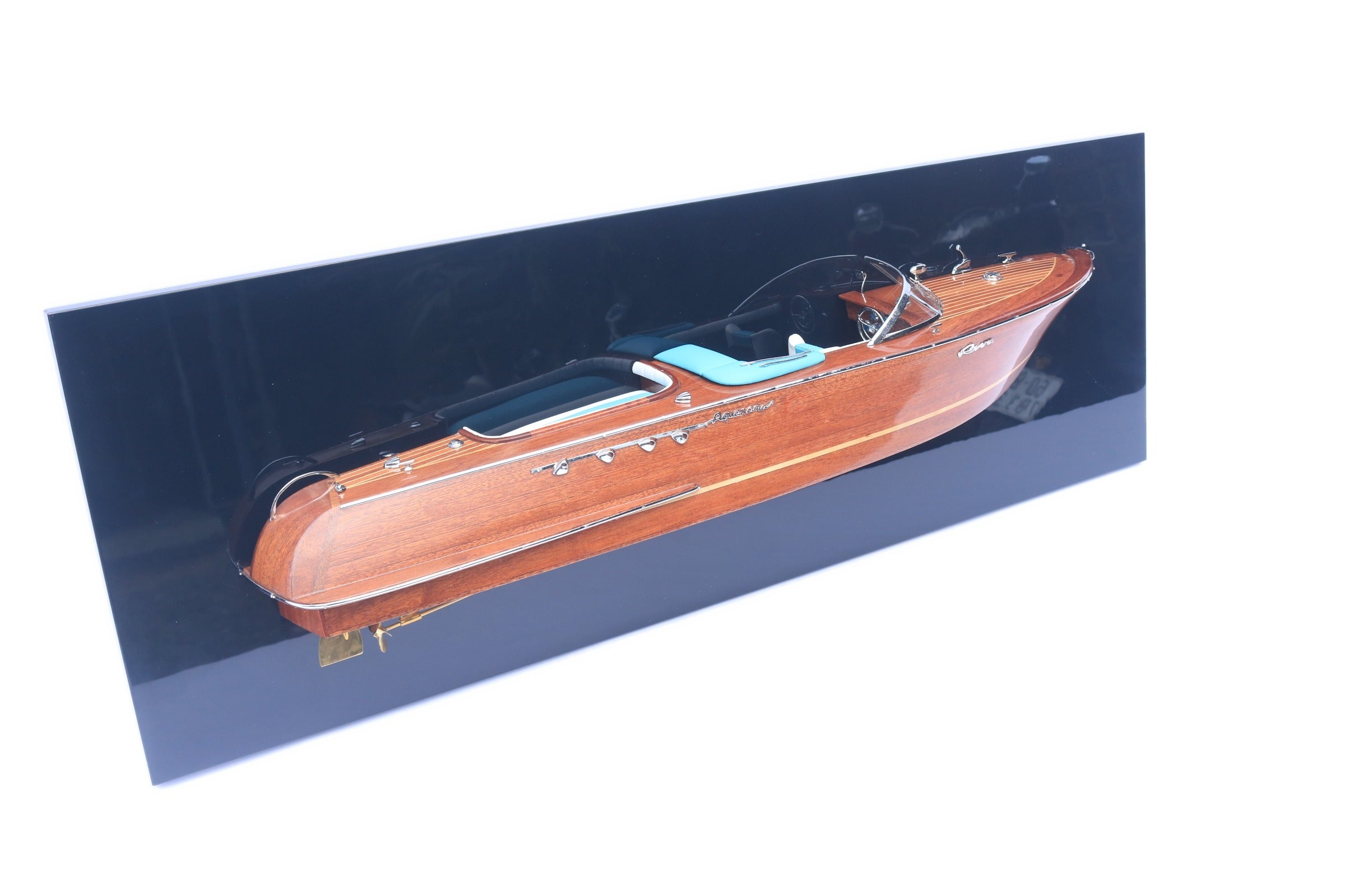 Half-Hull Model Riva Aquarama 100 x 10 x H. 30 cm