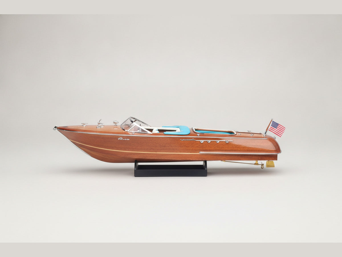 Half-Hull Model Riva Aquarama 100 x 10 x H. 30 cm