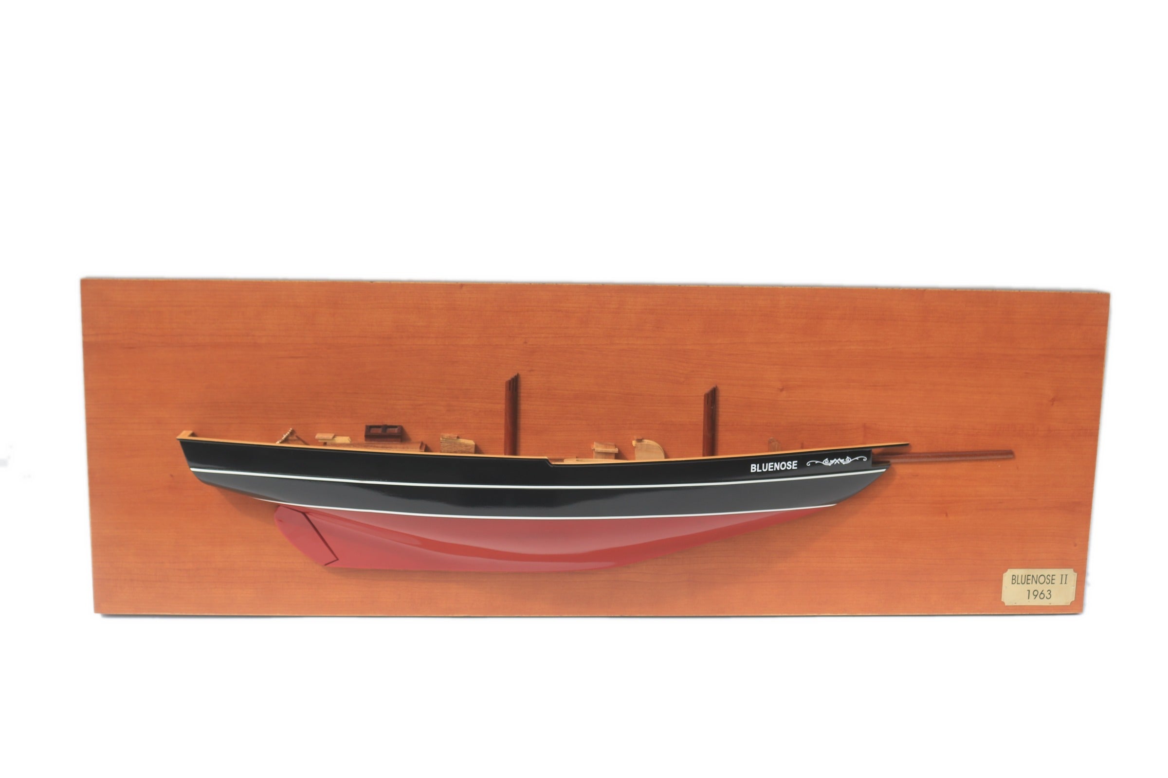Halbmodell Bluenose II 90 x 10 x H. 30 cm