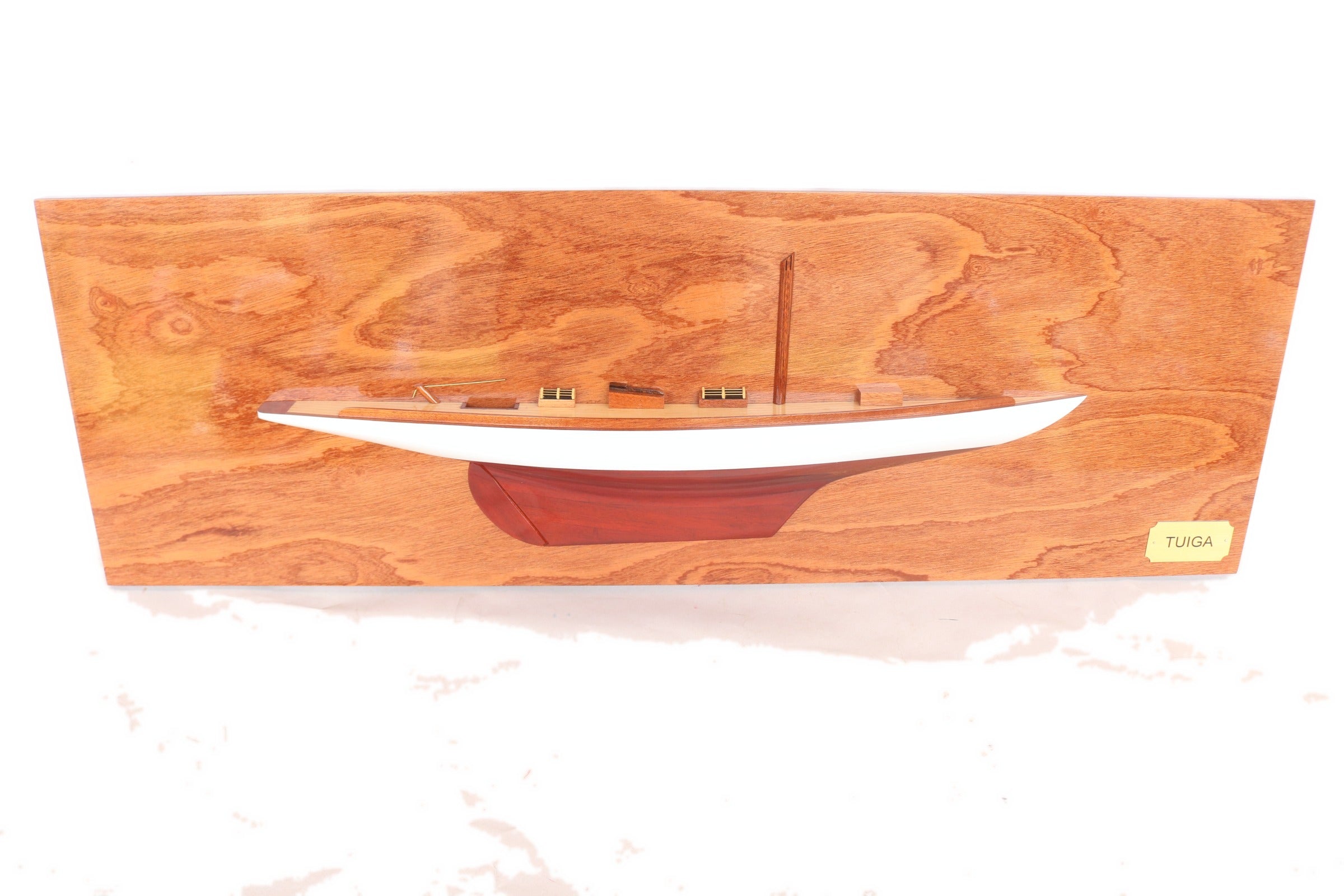 Half-Hull Model Tuiga 115 x 12 x H. 36 cm