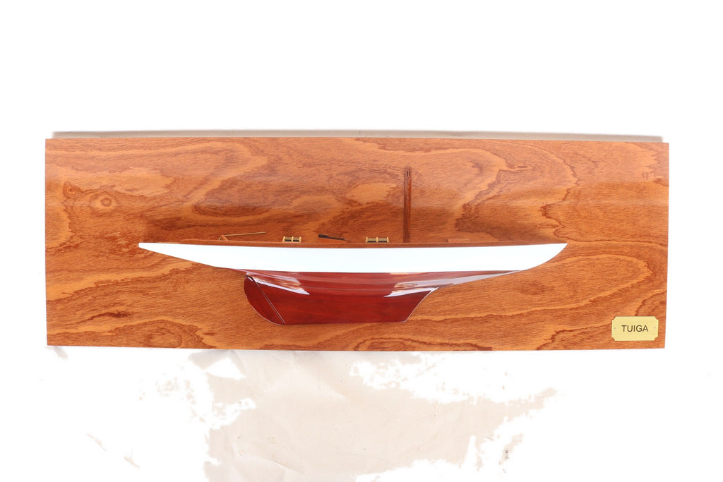 Half-Hull Model Tuiga 115 x 12 x H. 36 cm