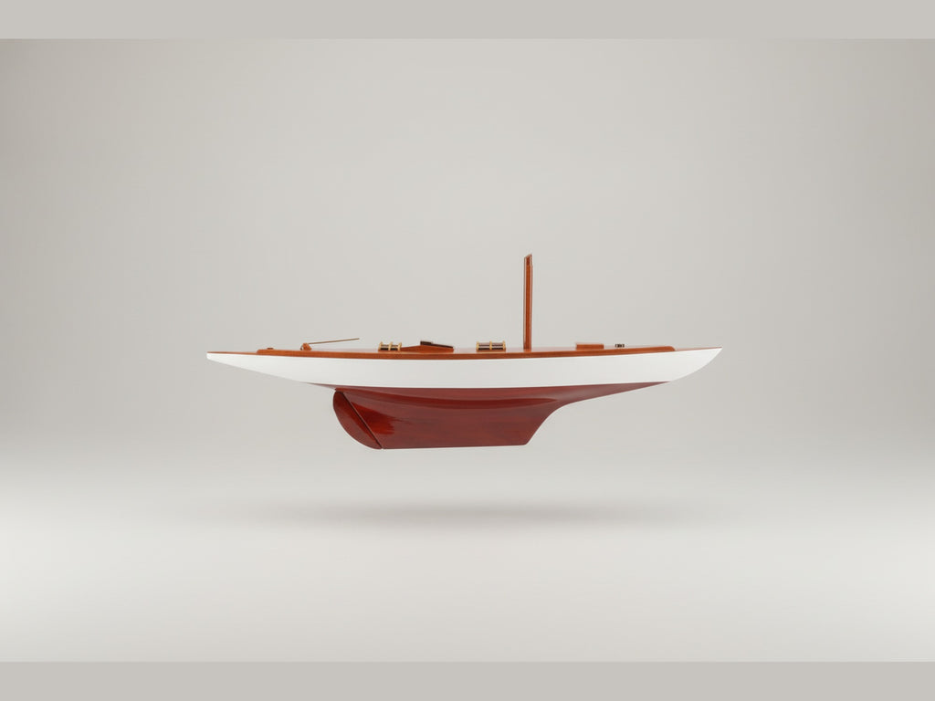 Half-Hull Model Tuiga 115 x 12 x H. 36 cm