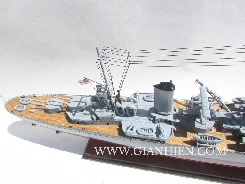Model Warship HMAS Sydney II Cruiser 100 x 12 x H. 31 cm