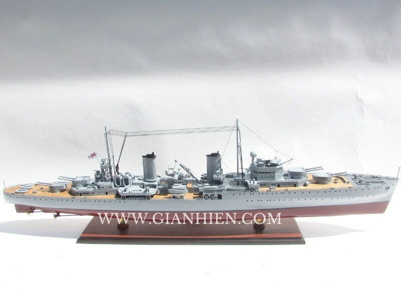 Model Warship HMAS Sydney II Cruiser 100 x 12 x H. 31 cm