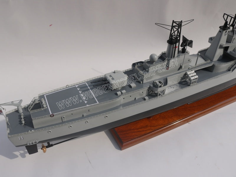 Model Warship HMAS Vampire (D11) 100 x 11 x H. 34 cm
