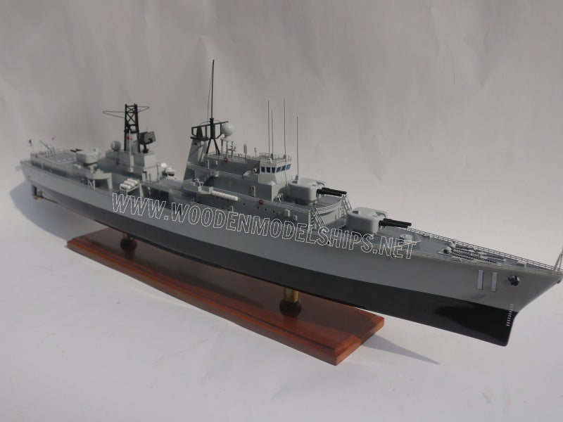 Modell-Kriegsschiff HMAS Vampire (D11) 100 x 11 x H. 34 cm