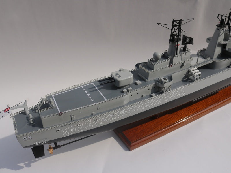 Model Warship HMAS Vendetta (D08) 100 x 11 x H. 34 cm