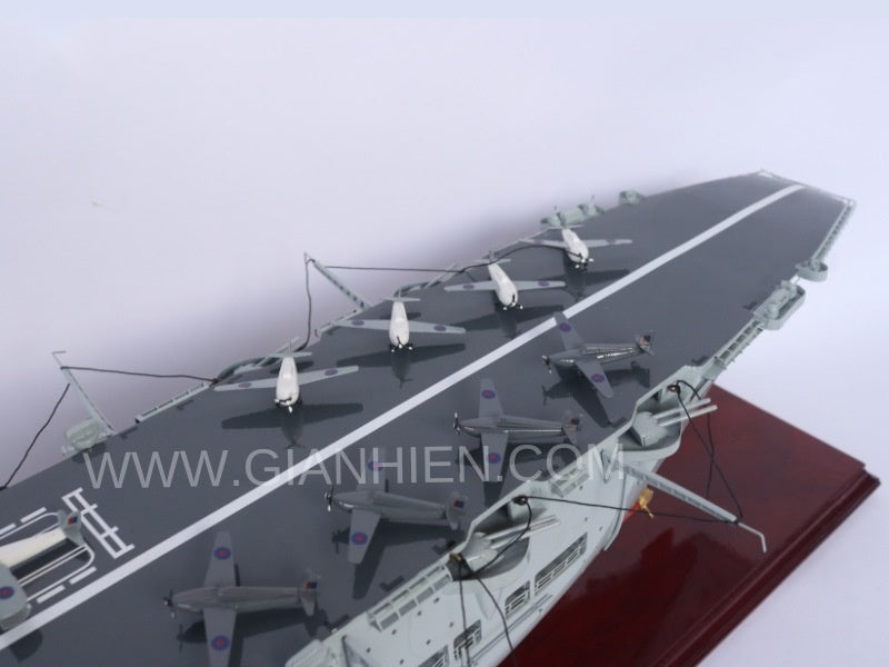 Modell-Kriegsschiff HMS ARK Royal 103 x 15 x H. 27 cm
