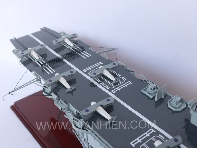Modell-Kriegsschiff HMS ARK Royal 103 x 15 x H. 27 cm