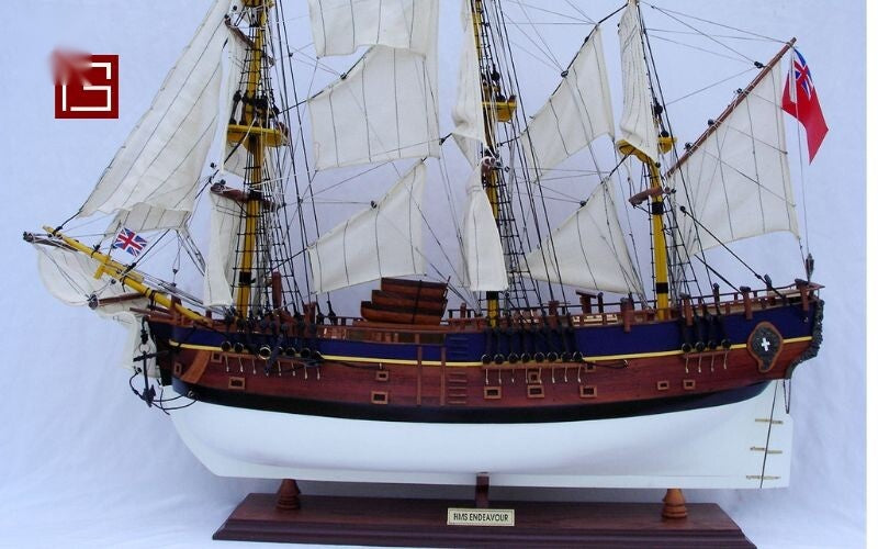 Model Tall Ship HM BARK Endeavour Painted 63 x 14 x H. 66 cm
