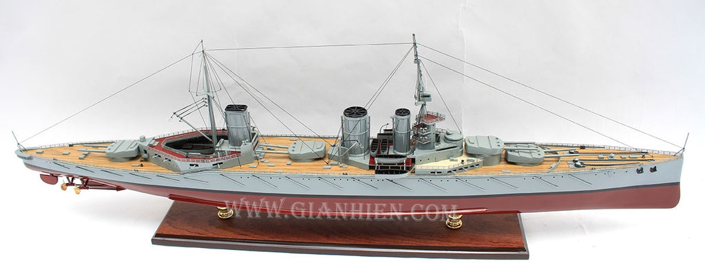 Model Warship HMS Queen Mary 101 x 14 x H. 32 cm
