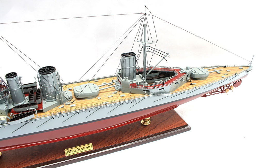 Model Warship HMS Queen Mary 101 x 14 x H. 32 cm