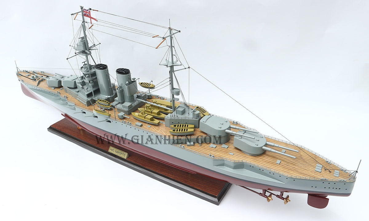 Modell-Kriegsschiff HMS Warspite 100 x 27 x H. 37 cm