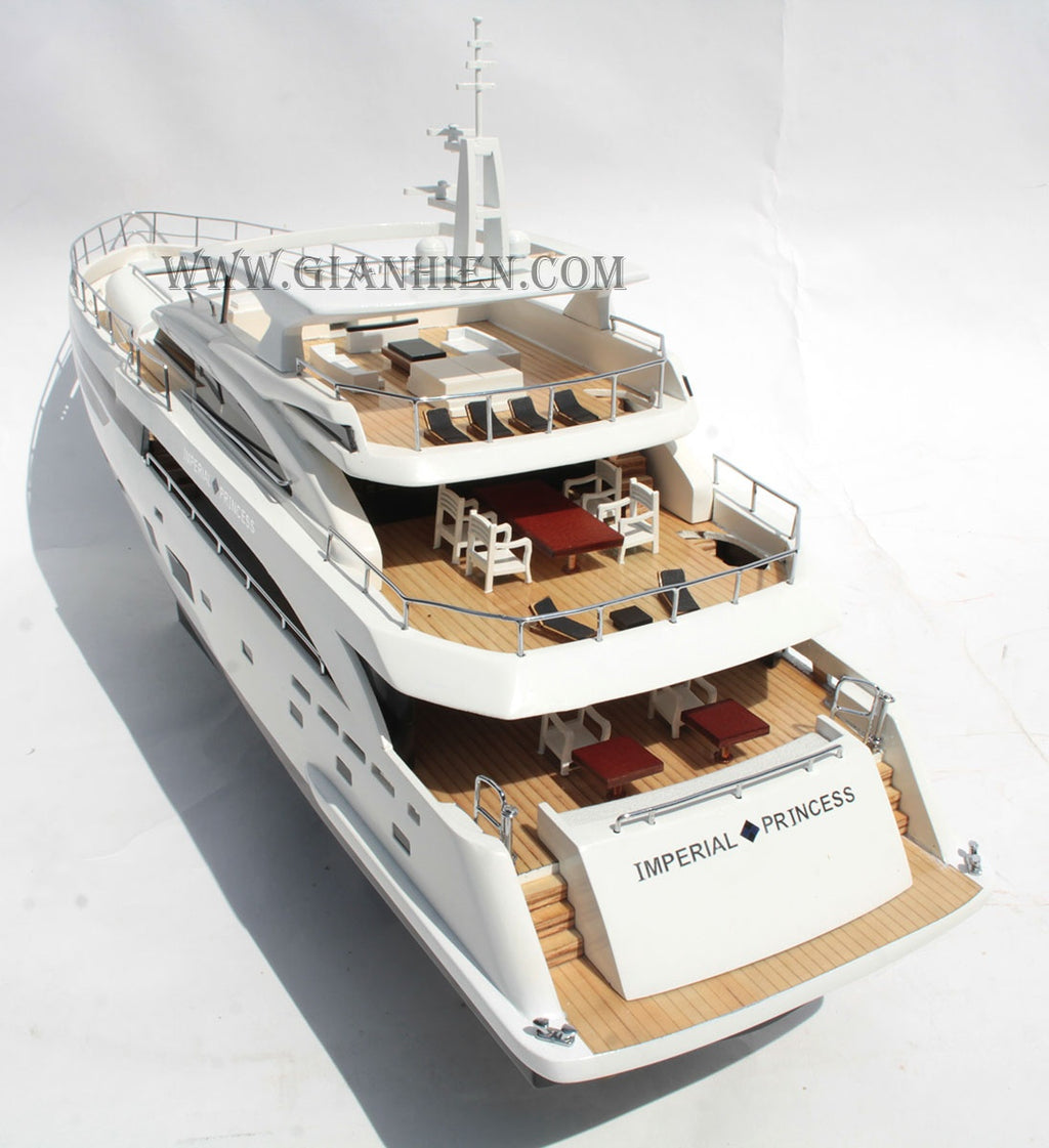Modellyacht Imperial Princess 68 x 18 x H. 33 cm