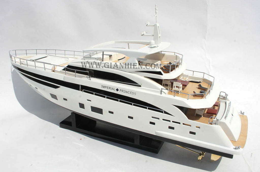 Modellyacht Imperial Princess 68 x 18 x H. 33 cm