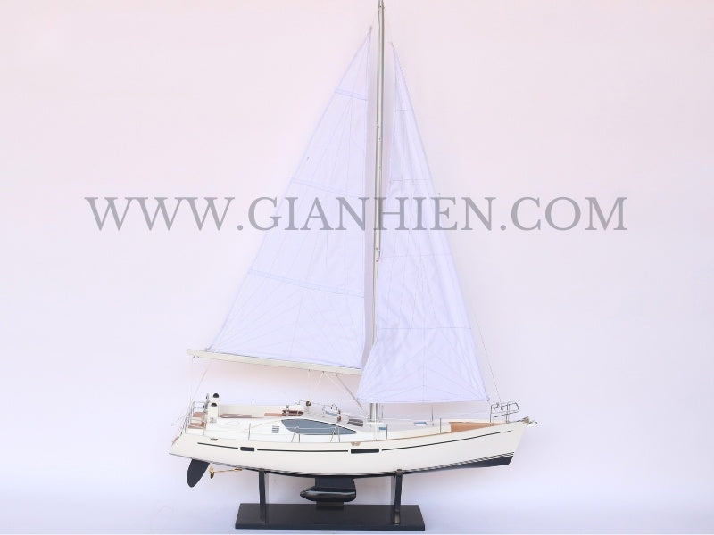 Model Sailing Boat Jeanneau SUN Odyssey 45ds 77 x 22 x H. 122 cm