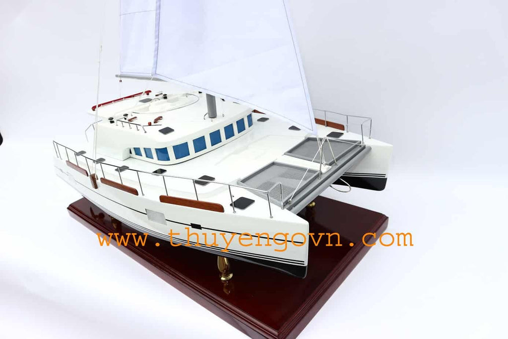 Model Sailing Boat Lagoon 440 Catamaran 70 x 40 x H. 110 cm