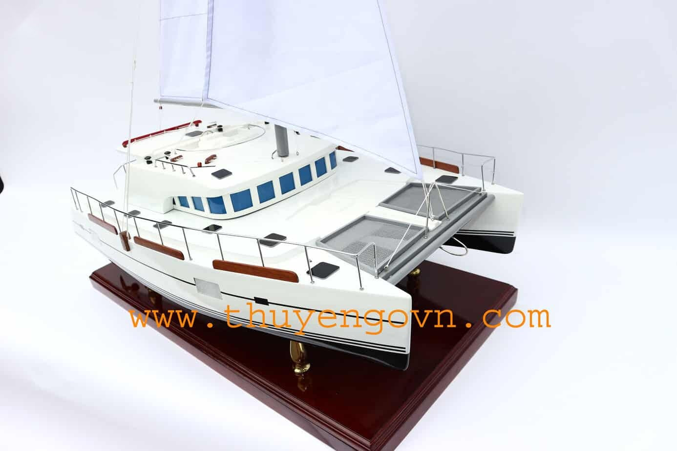Model Sailing Boat Lagoon 440 Catamaran 70 x 40 x H. 110 cm