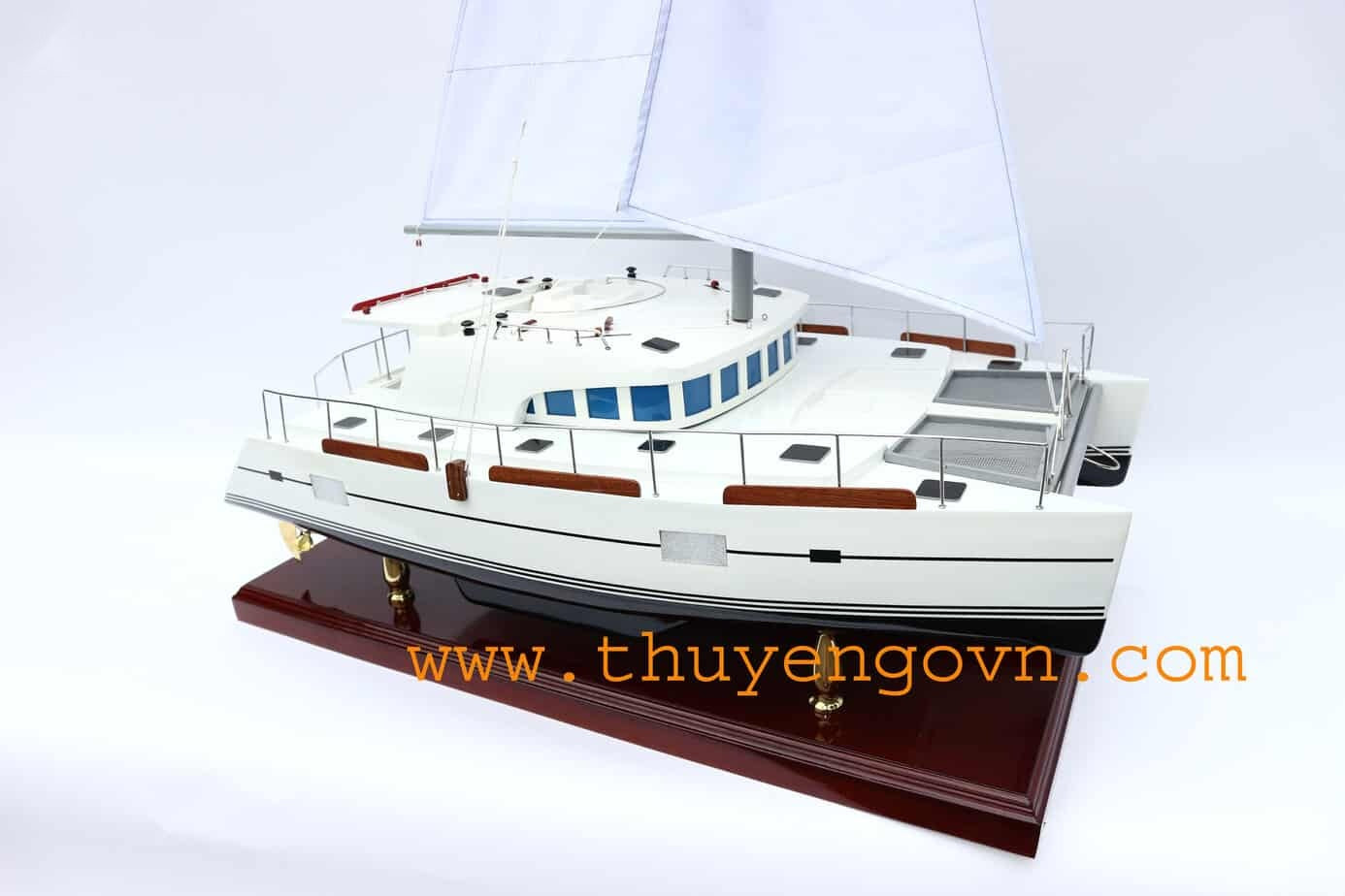 Model Sailing Boat Lagoon 440 Catamaran 70 x 40 x H. 110 cm