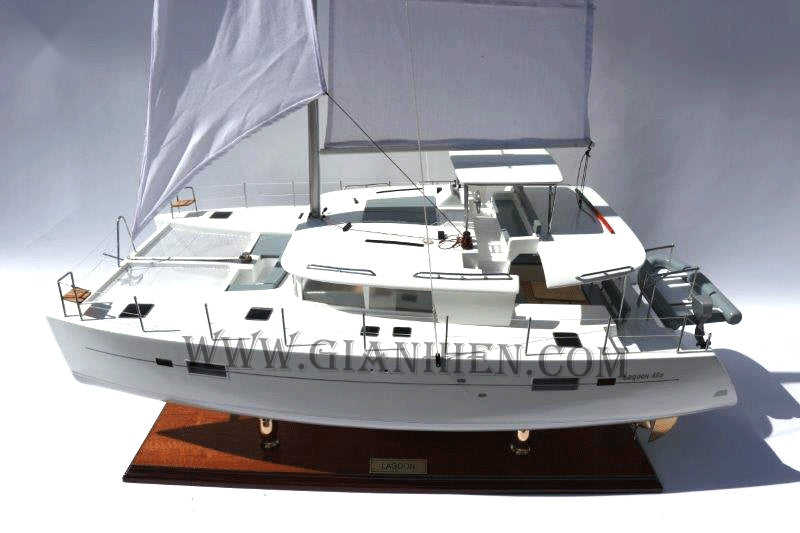 Model Sailing Boat Lagoon 450f Catamaran 70 x 40 x H. 106 cm
