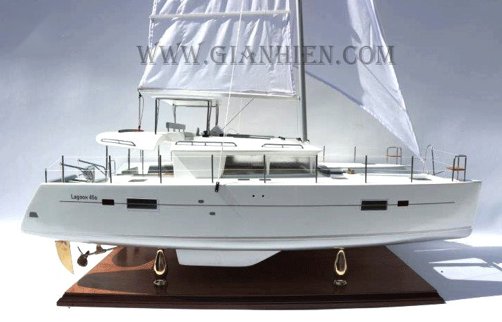 Model Sailing Boat Lagoon 450f Catamaran 70 x 40 x H. 106 cm