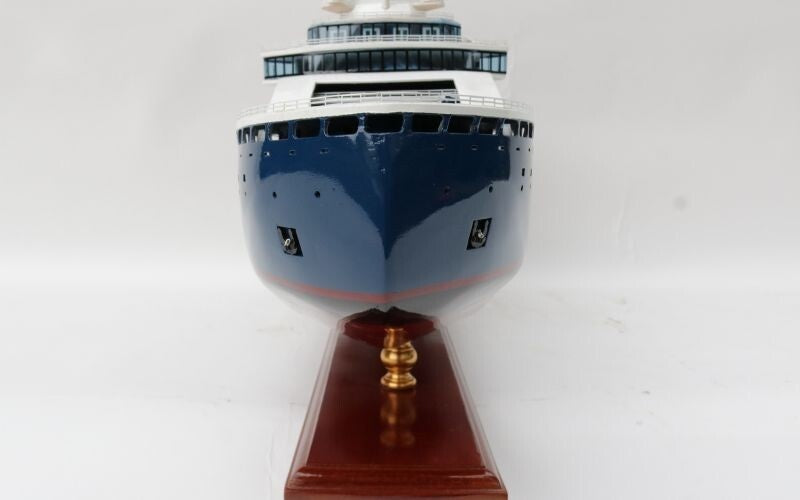 Model Ocean Liner LE Commandant Charcot 75 x 16 x H. 32 cm