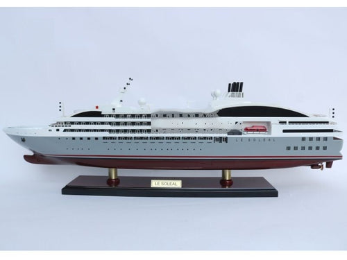 Model Ocean Liner LE Soleal 71 x 8.5 x H. 23 cm