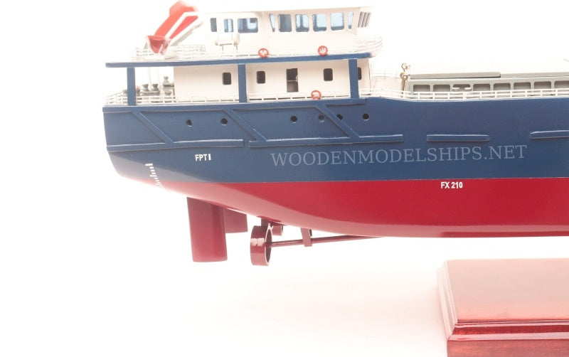Modell-Frachtschiff Mohican 101 x 12.5 x H. 25 cm