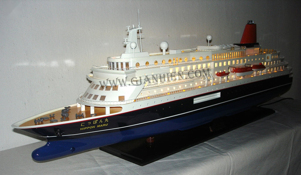 Model Ocean Liner Nippon MARU with Lights 80 x 13 x H. 31 cm