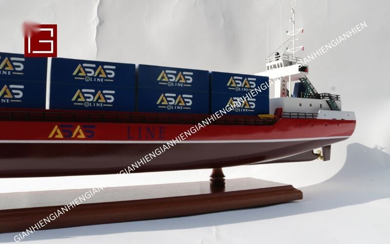 Modell-Frachtschiff Ocean 5 69 x 10 x H. 29 cm