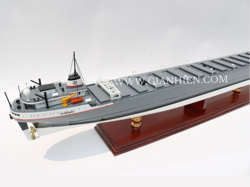 Modell-Frachtschiff Ojibway 100 x 10 x H. 23 cm