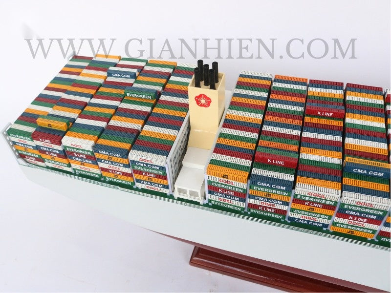 Model Cargo Ship OOCL Germany 100 x 15 x H. 26 cm