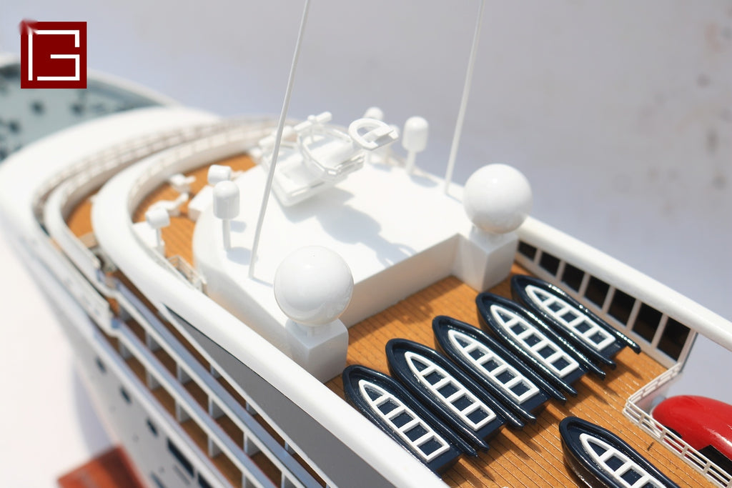 Model Ocean Liner Ponant Explorer 70 x 10 x H. 26 cm