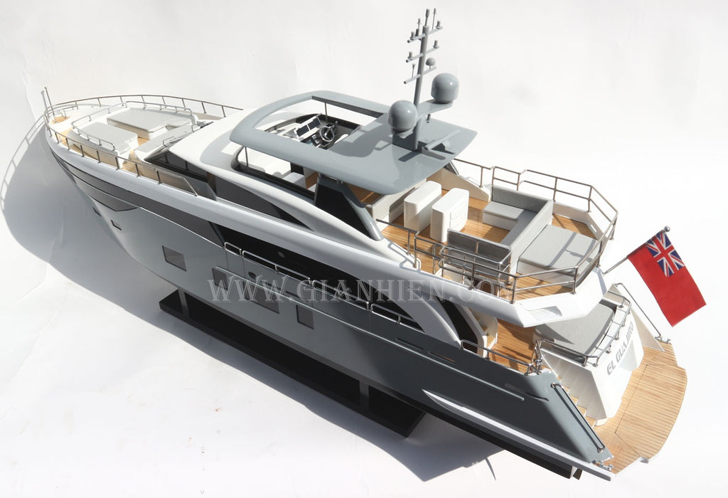 Modellyacht PRINCESS 35M - Gray/Black 94 x 20 x H. 45 cm