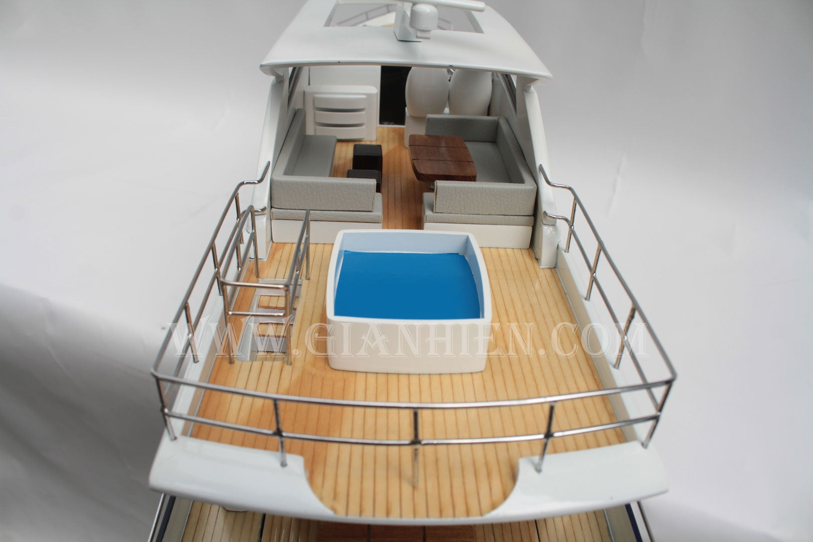 Modellyacht PRINCESS SUPERYACHTS 30M - Blue/Black 94 x 20 x H. 36 cm