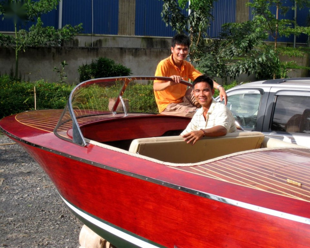 Model Speed Boat RIVA Ariston 67 x 23 x H. 20 cm