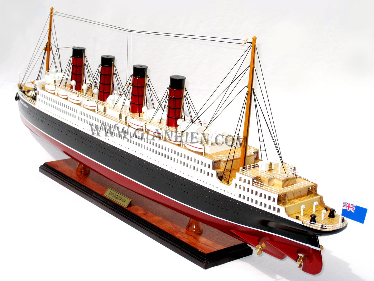 Modell-Ozeanliner RMS Aquitania 80 x 9 x H. 32 cm