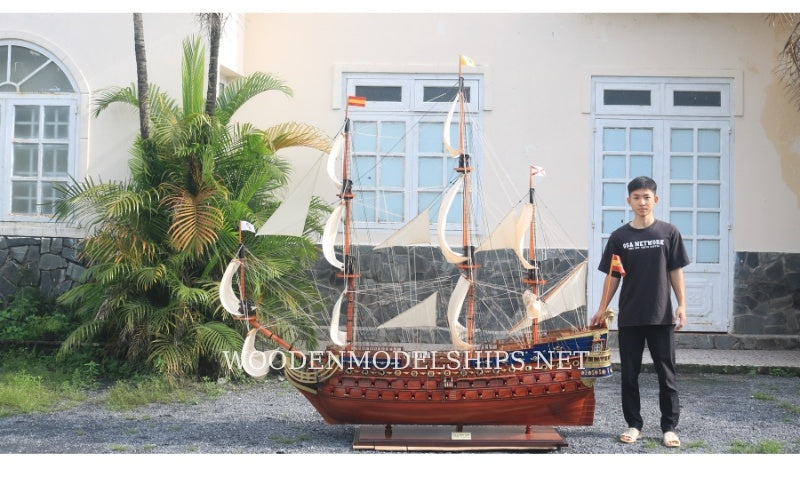 Modellsegelschiff SAN FELIPE PAINTED - Deiall 80 x 26 x H. 70 cm