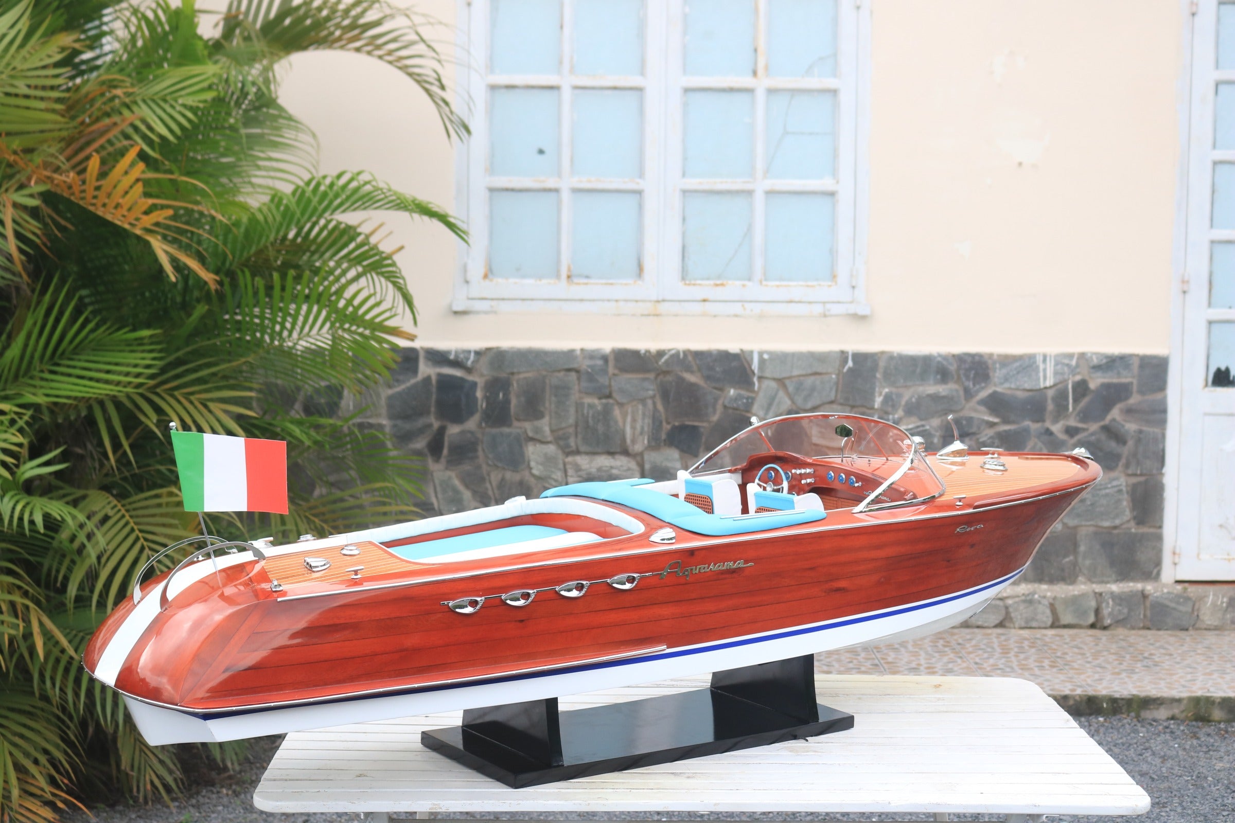 Model Speed Boat Riva Aquarama X-Large (scale 1/5) 174 x 50 x H. 58 cm