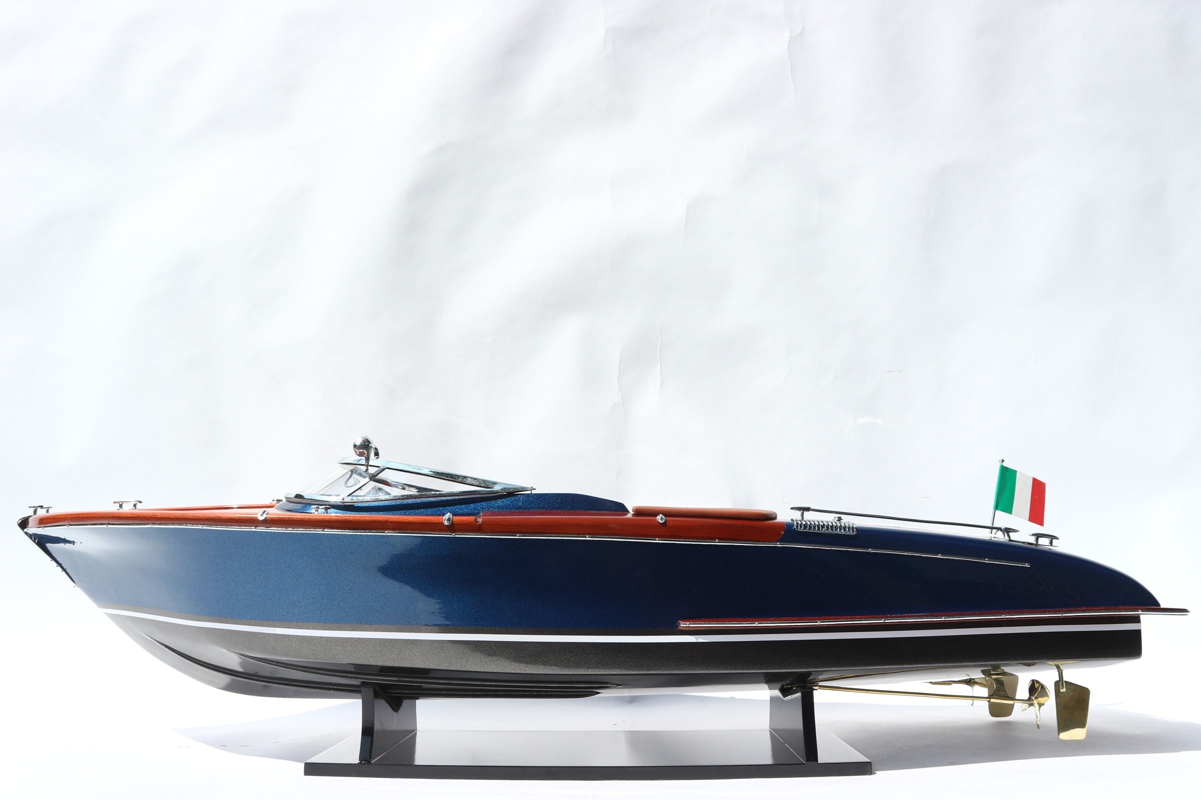 Model Speed Boat Riva Aquariva 88 x 27 x H. 23 cm