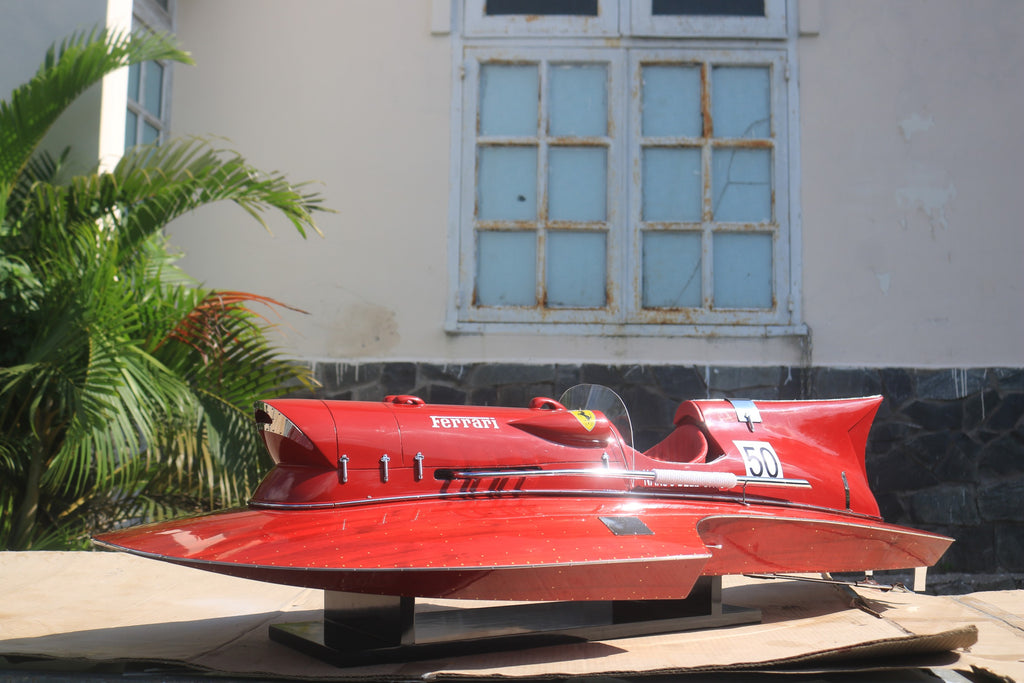 Model Speed Boat Ferrari Hydroplane Sets of 2 90 x 38 x H. 26 cm