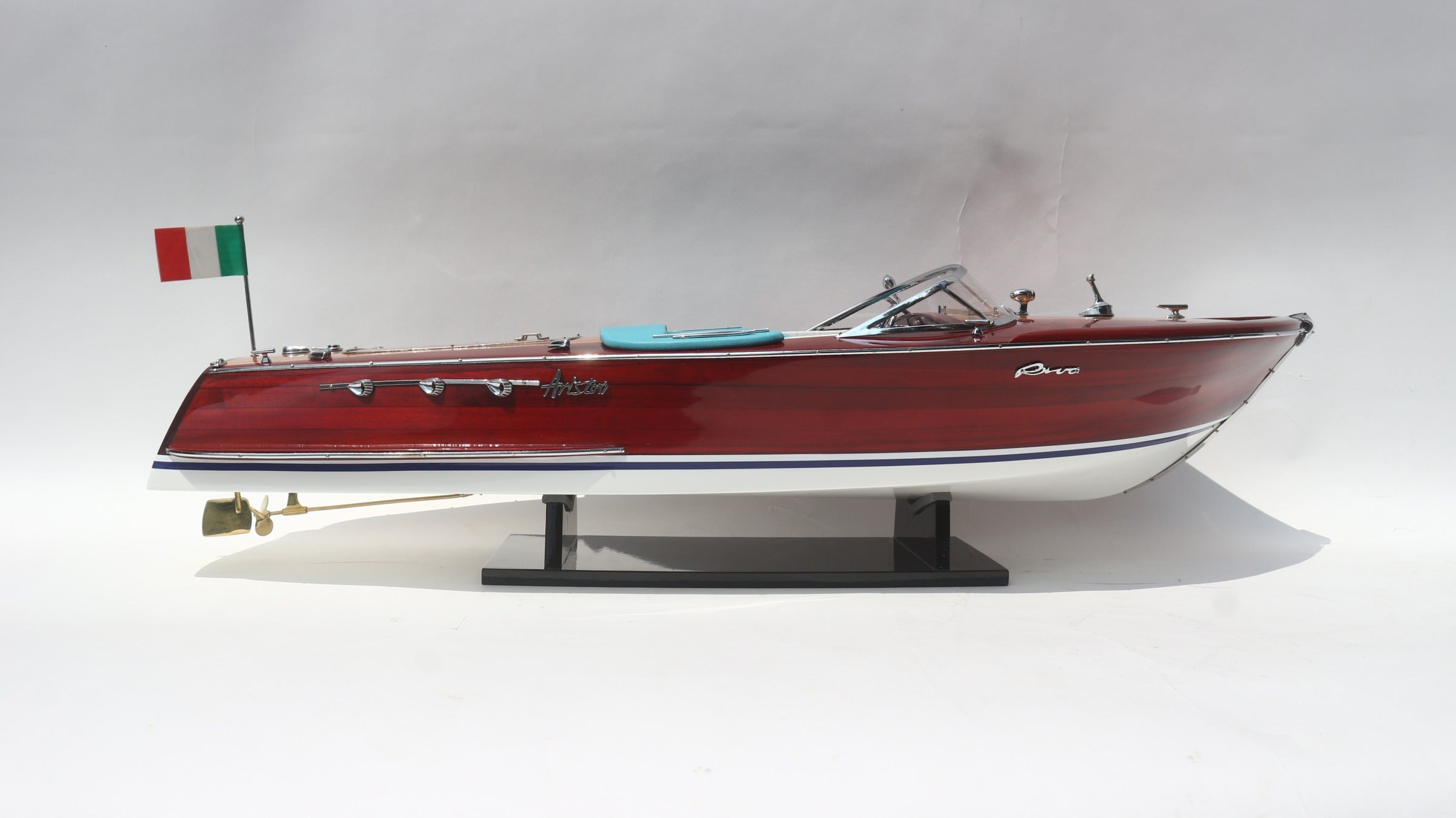 Model Speed Boat Riva Super Ariston 67 x 22 x H. 18 cm