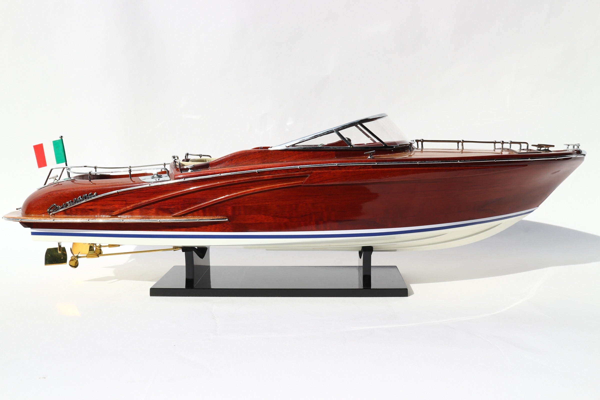 Model Speed Boat Riva Rama 44 Lacquer Finished 65 x 19 x H. 20 cm