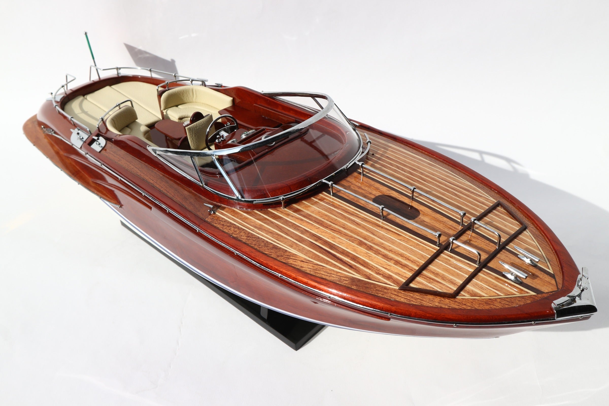 Model Speed Boat Riva Rama 44 Lacquer Finished 65 x 19 x H. 20 cm