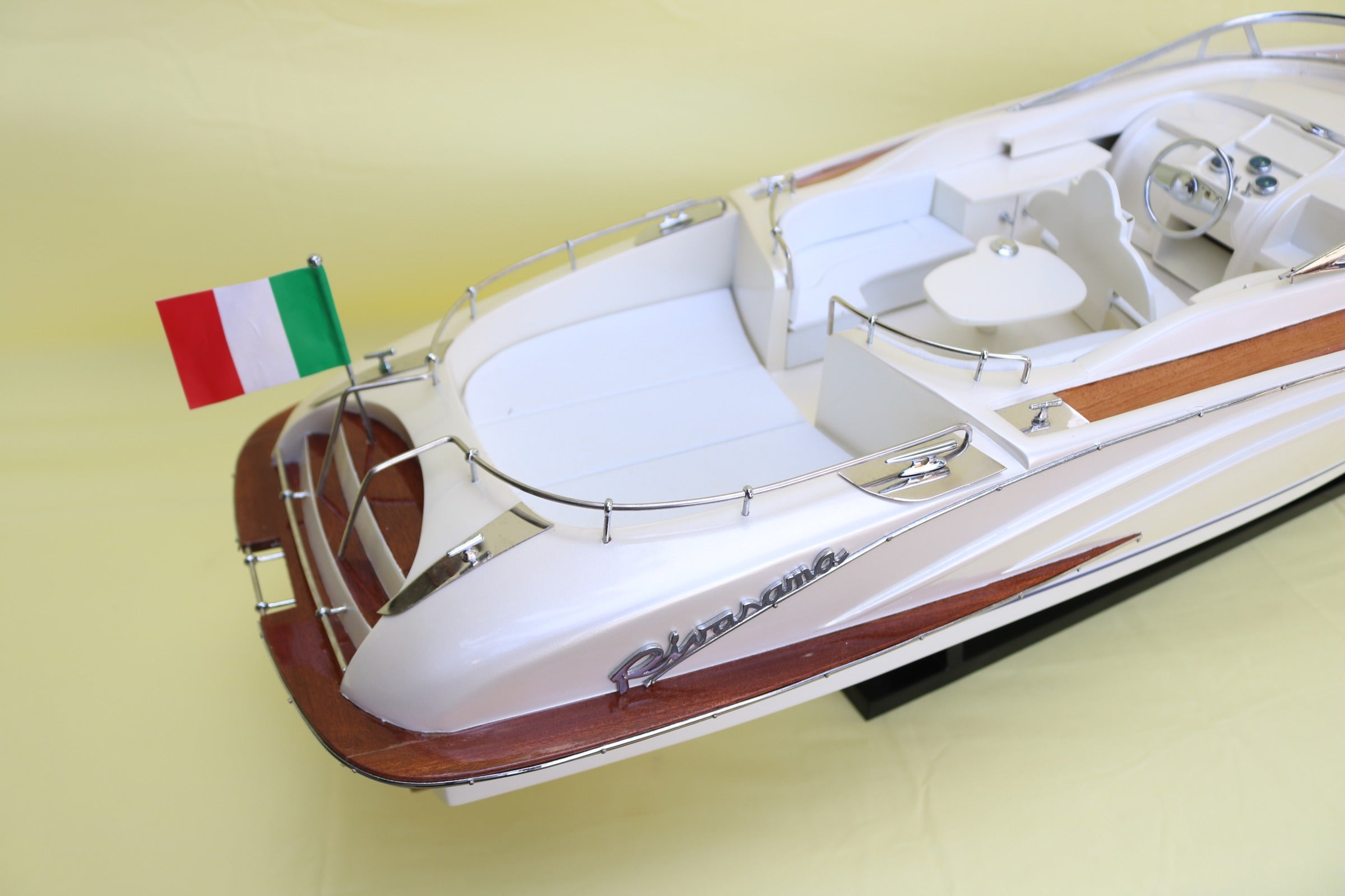 Modell-Speedboot Riva Rama 44 - White Pearl Painted 65 x 19 x H. 20 cm