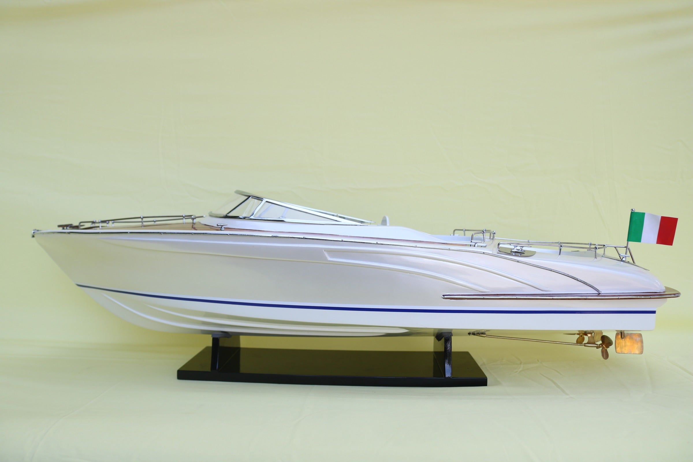 Model Speed Boat Riva Rama 44 - White Pearl Painted 90 x 27 x H. 27 cm