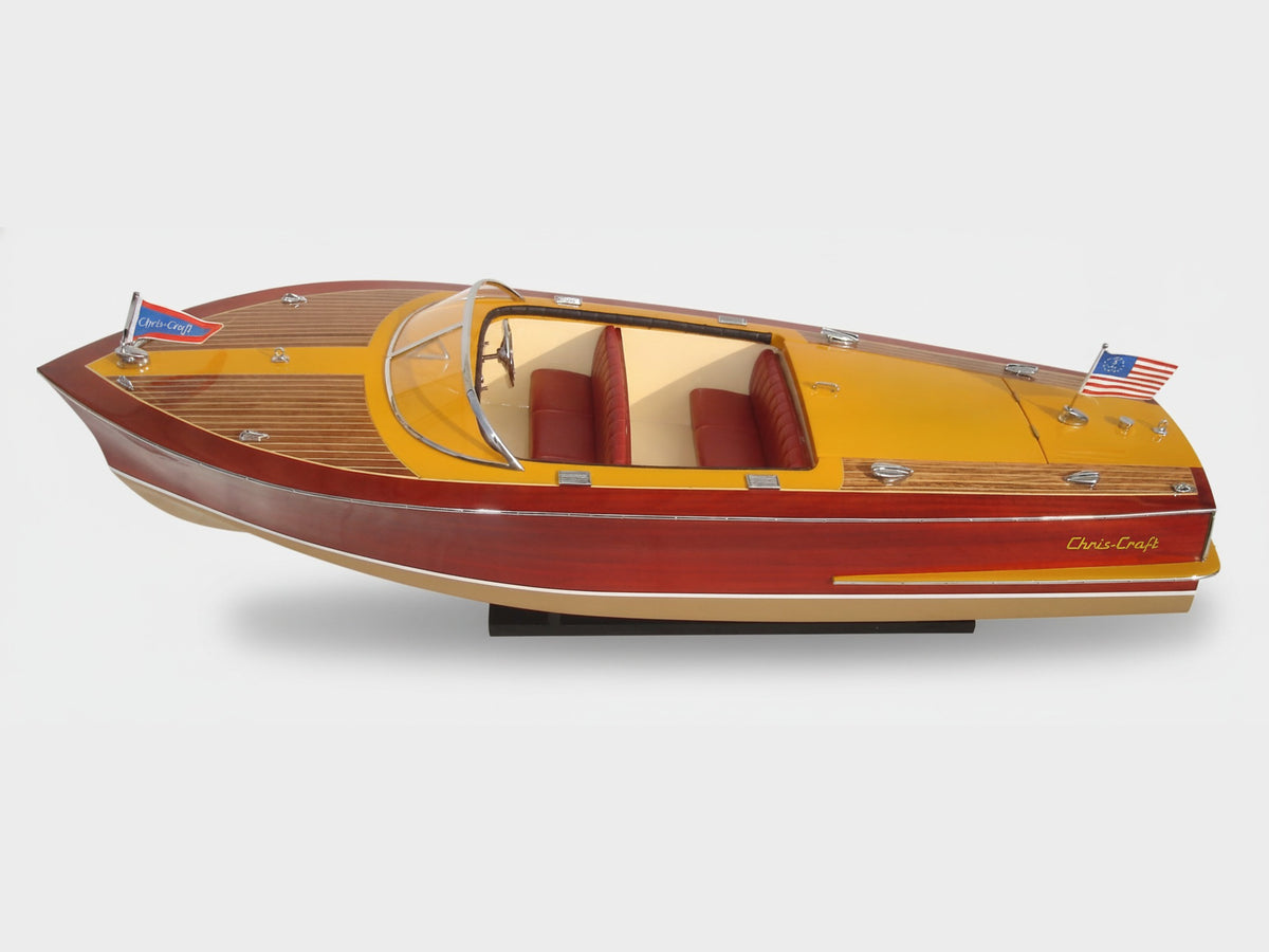 Model Speed Boat Chris Craft Capri 1955 70 x 23 x H. 24 cm